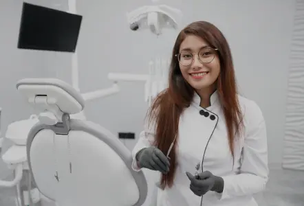 What Is the Average Salary of a Dental Assistant?